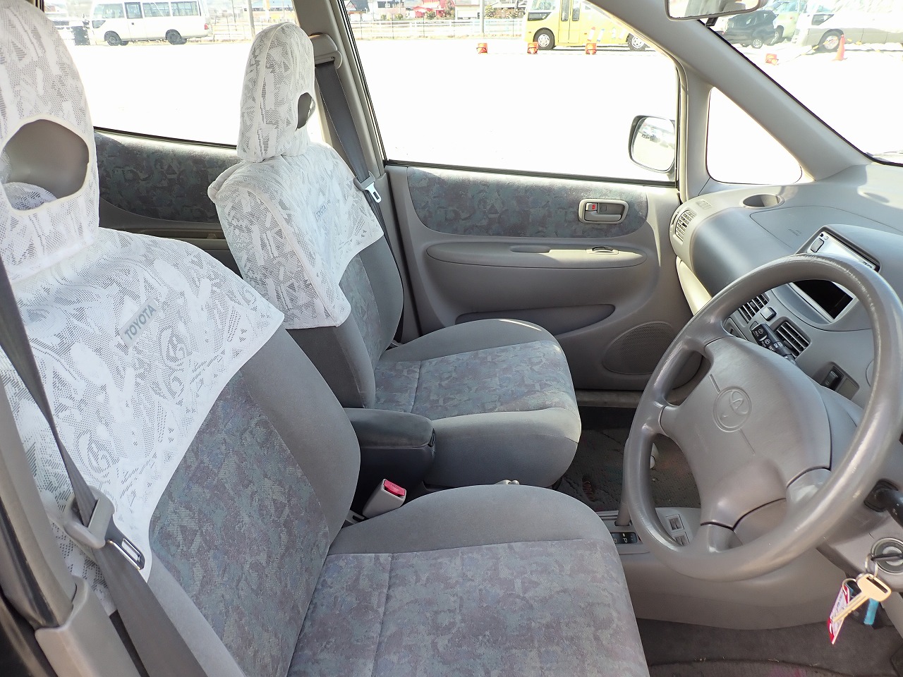 TOYOTA Corolla Spacio