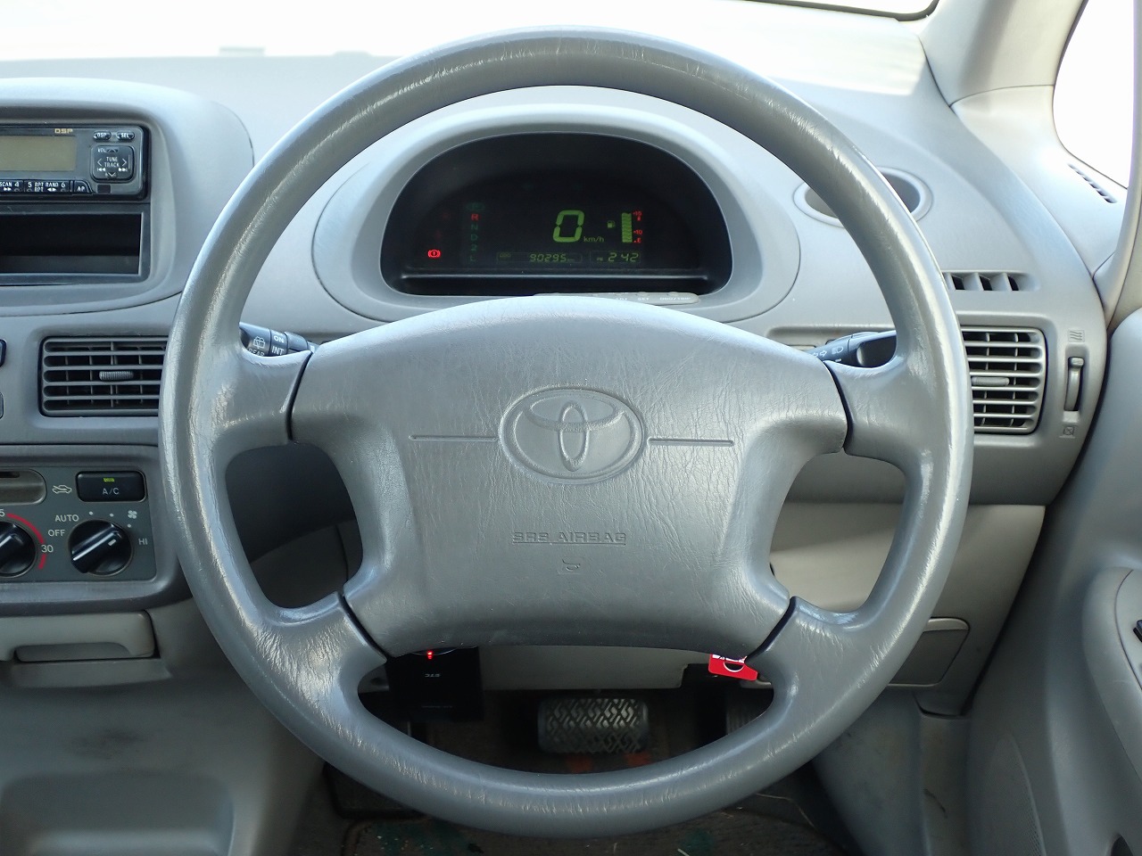 TOYOTA Corolla Spacio