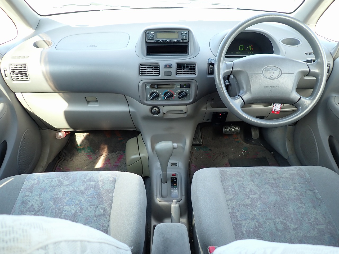 TOYOTA Corolla Spacio