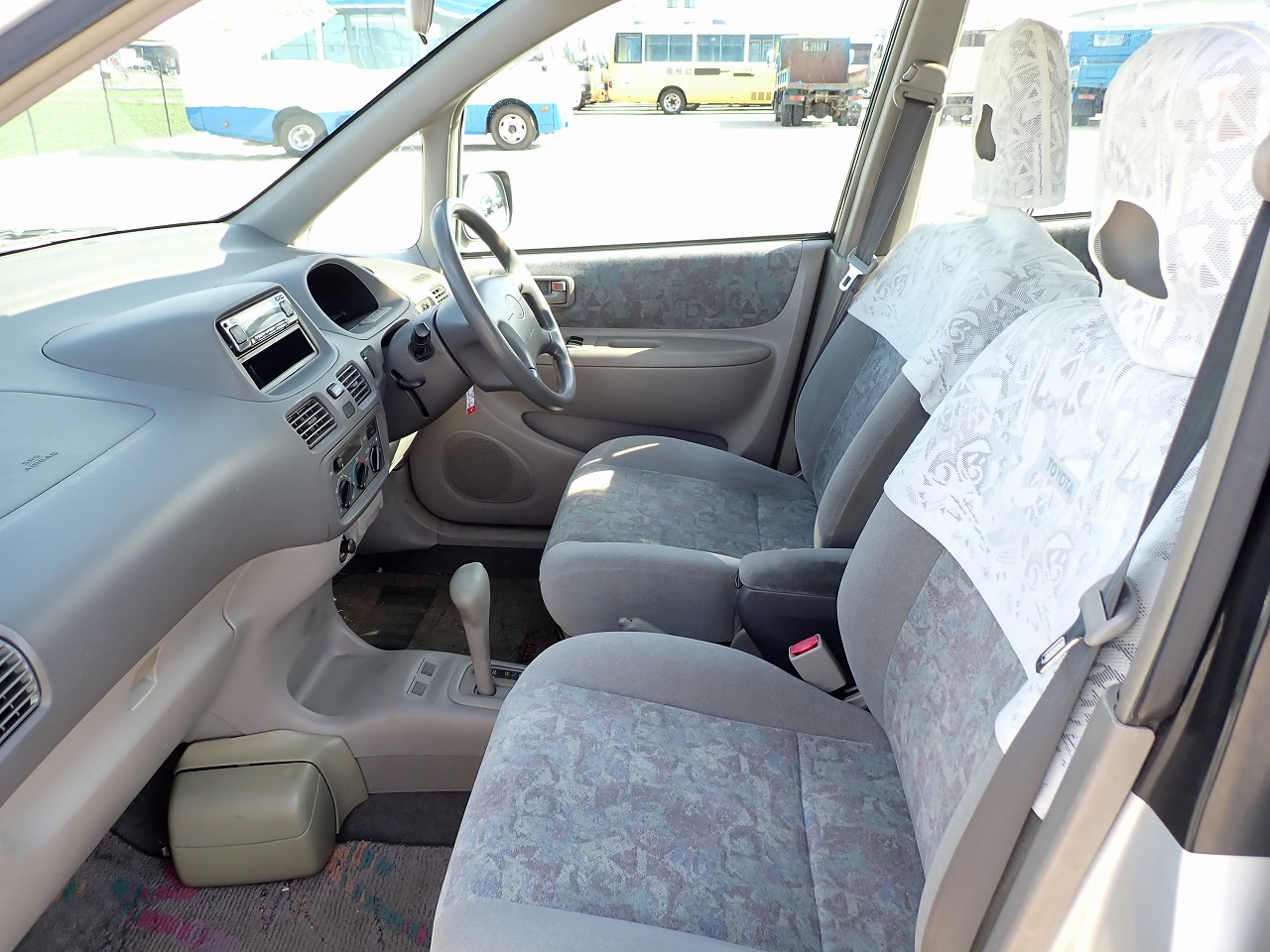 TOYOTA Corolla Spacio