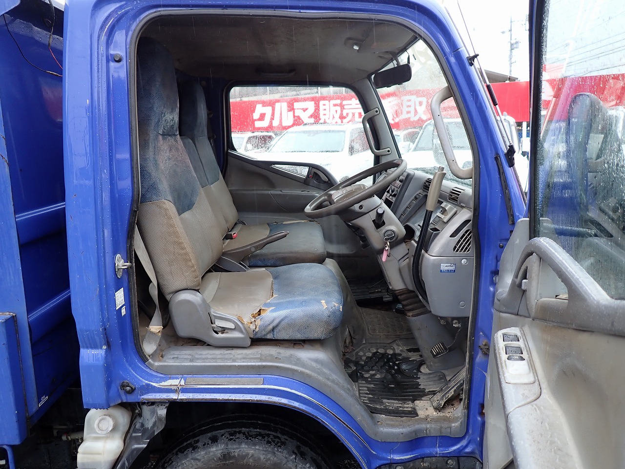 MITSUBISHI Canter