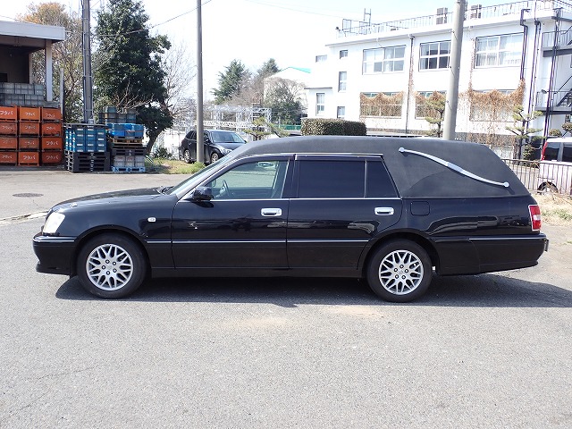 TOYOTA Crown Estate