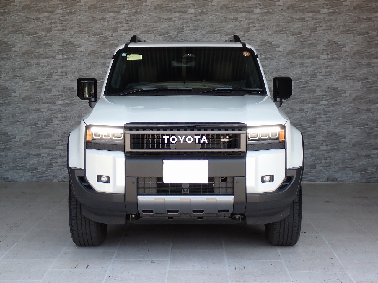 TOYOTA Land Cruiser 250