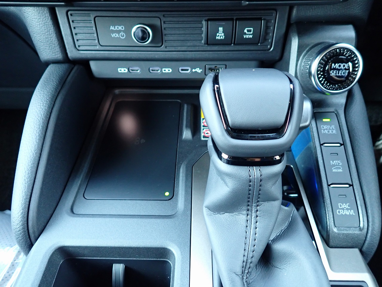 TOYOTA Land Cruiser 250