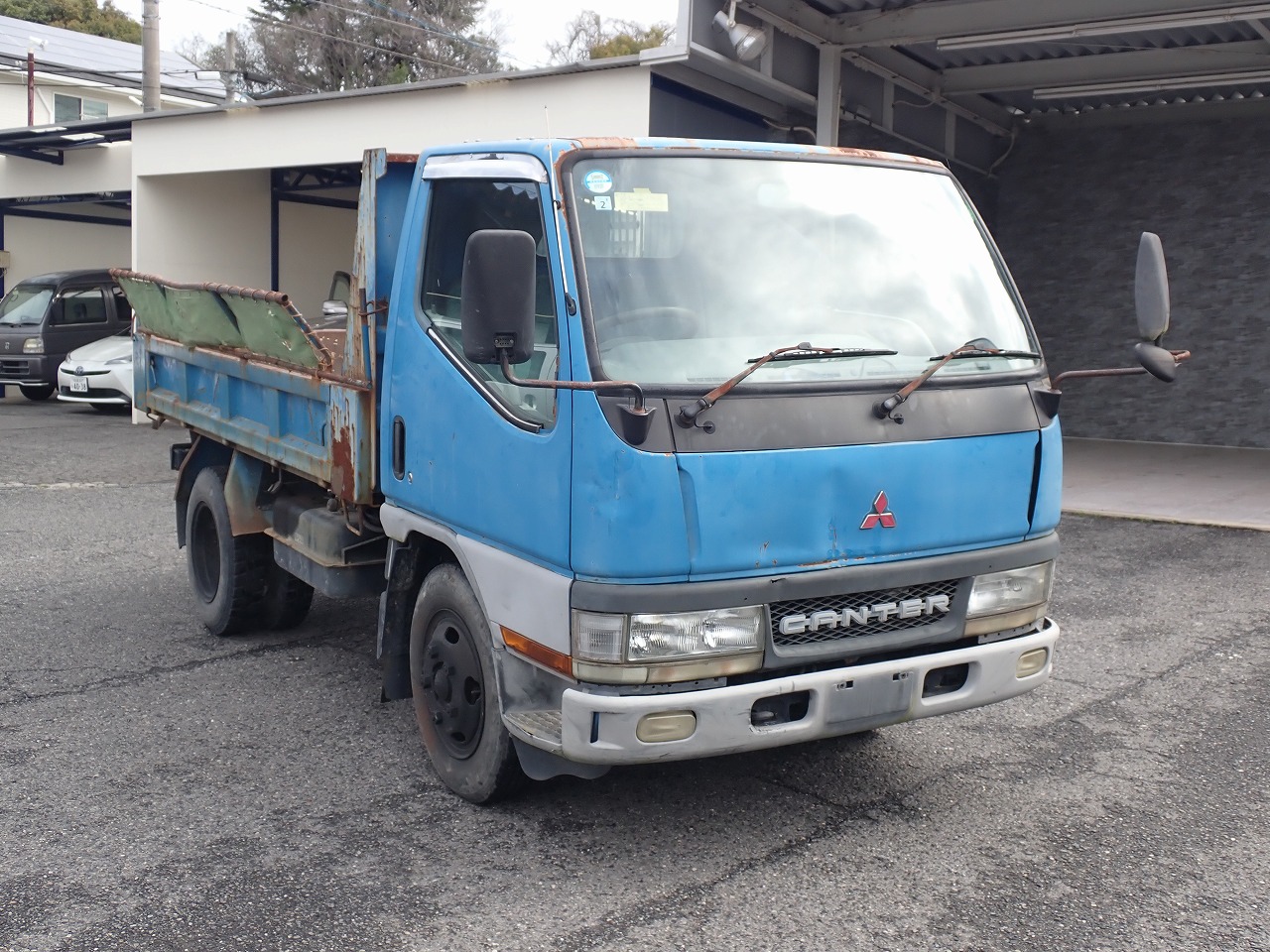 MITSUBISHI Canter