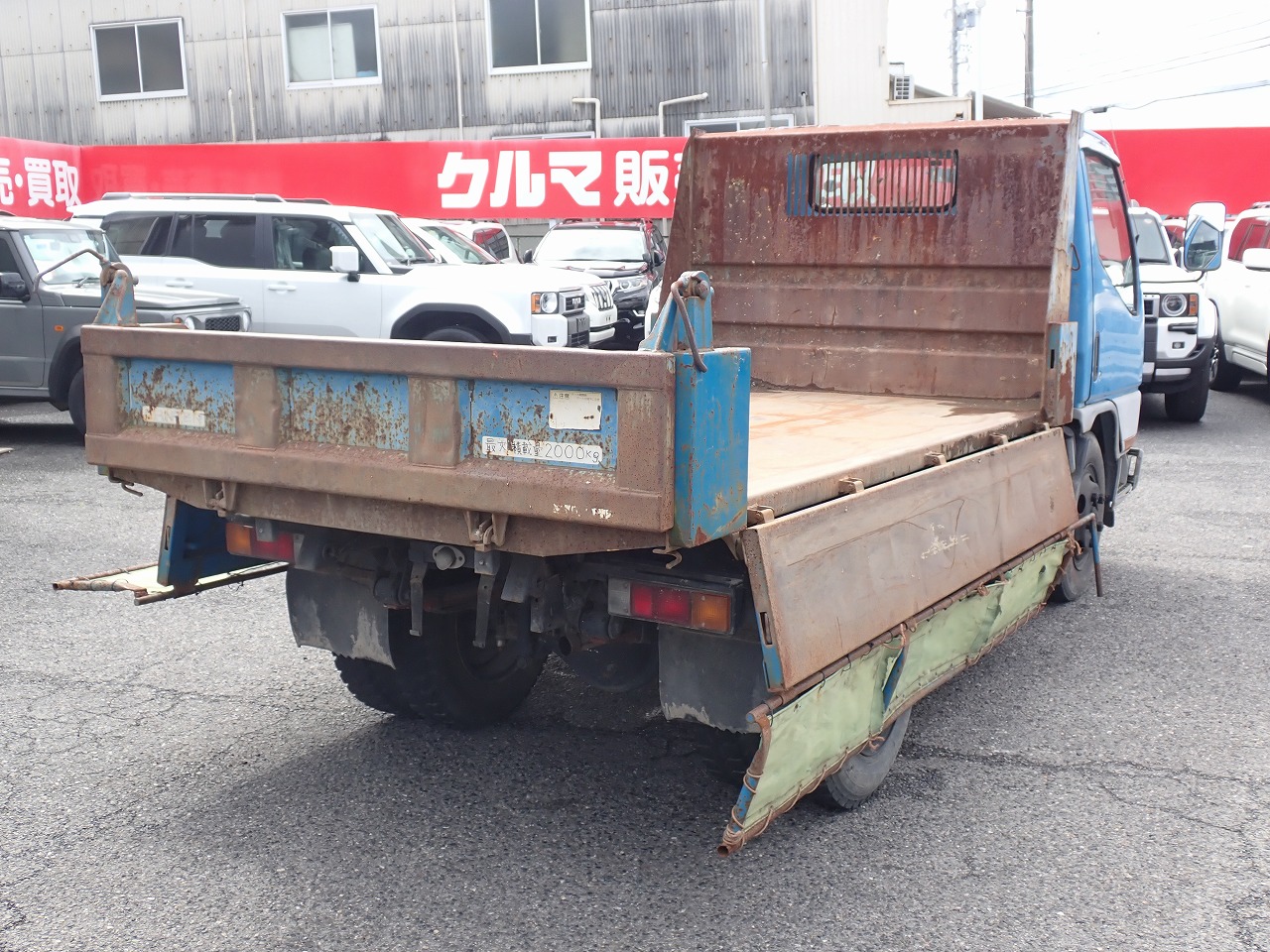 MITSUBISHI Canter