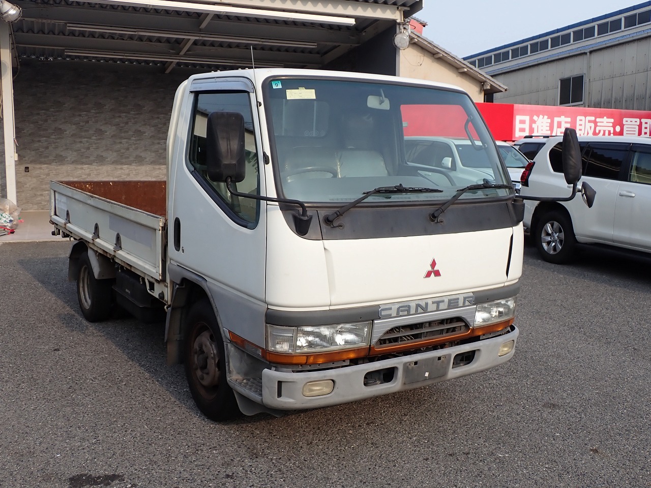 MITSUBISHI Canter