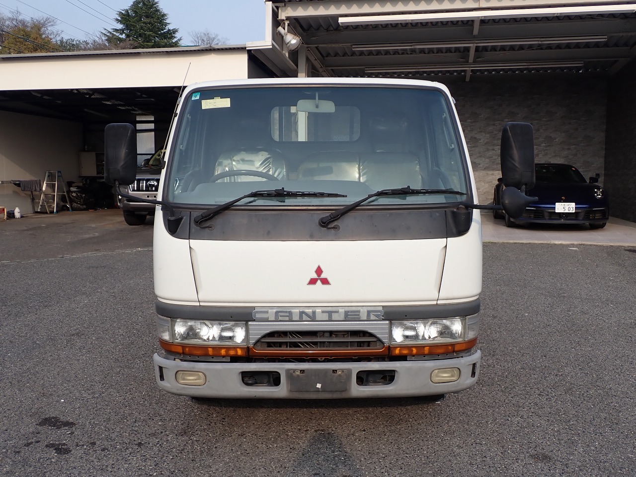 MITSUBISHI Canter