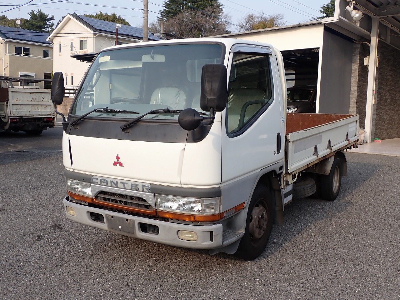 MITSUBISHI Canter