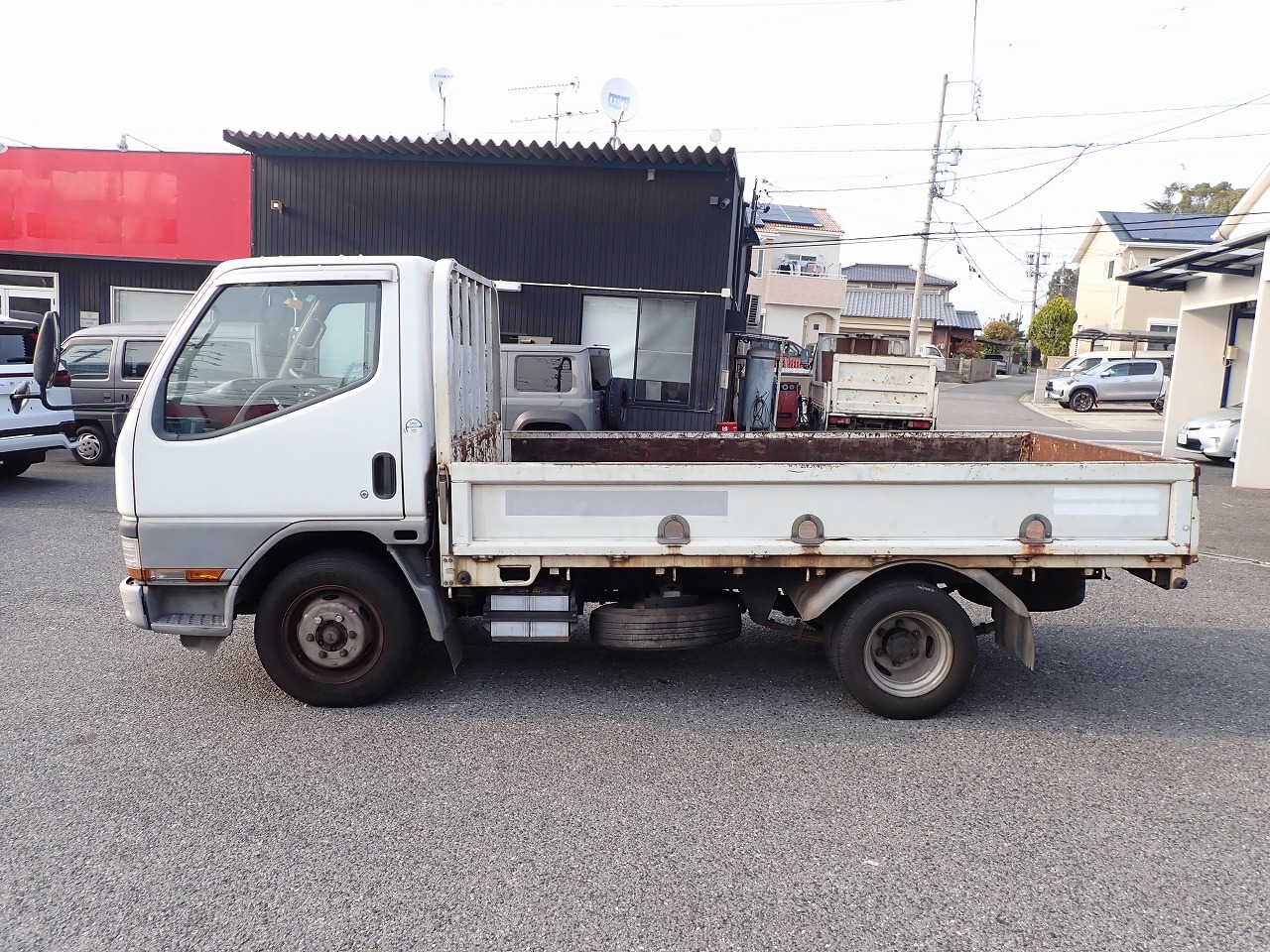 MITSUBISHI Canter