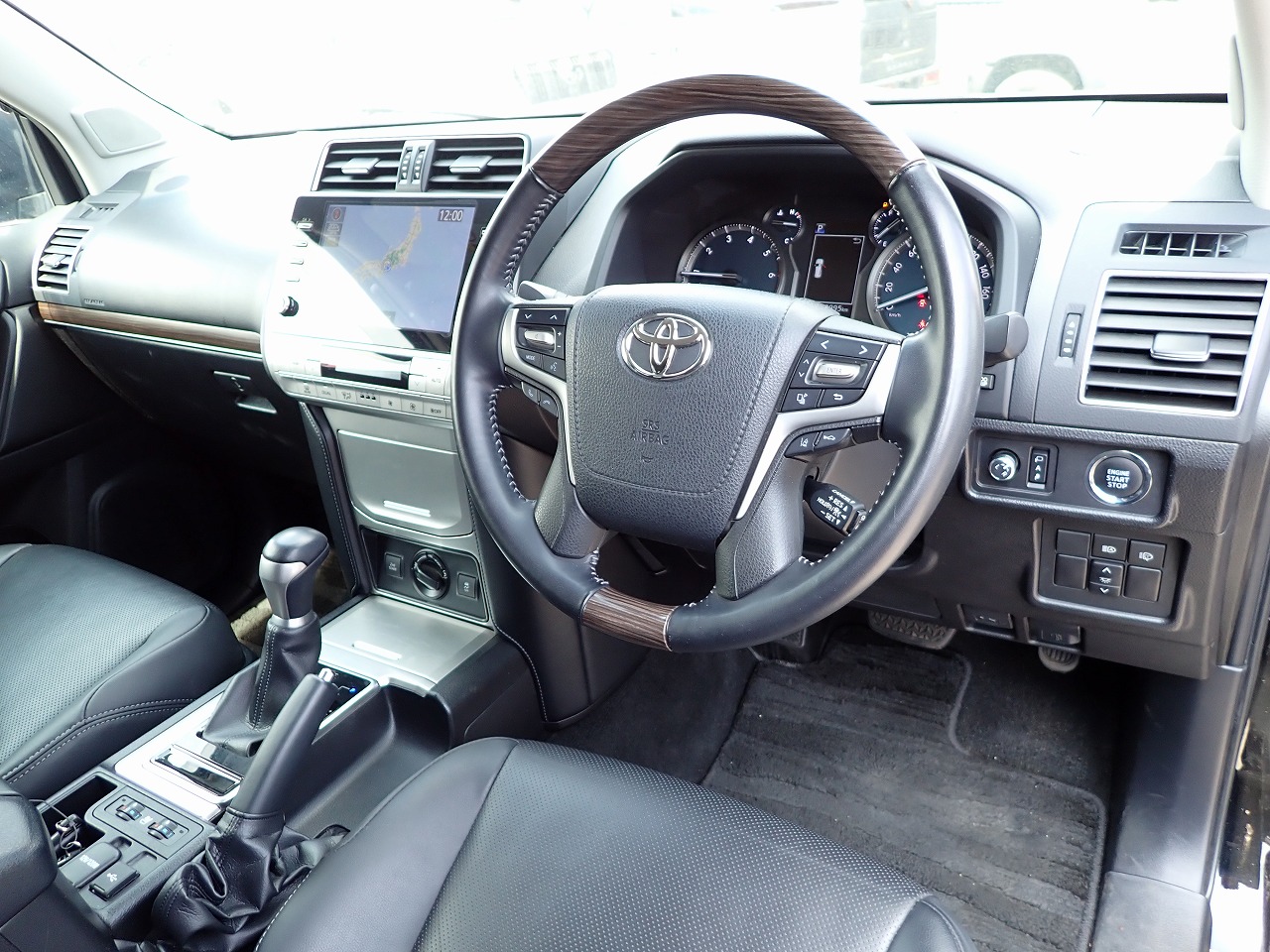 TOYOTA Land Cruiser Prado