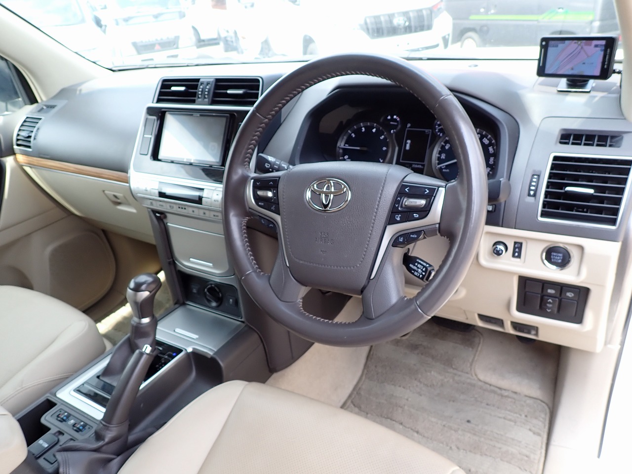 TOYOTA Land Cruiser Prado
