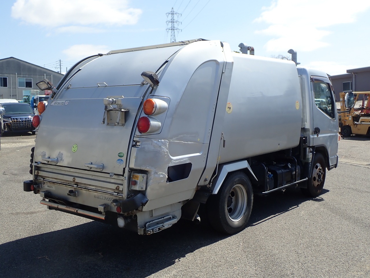 MITSUBISHI Canter