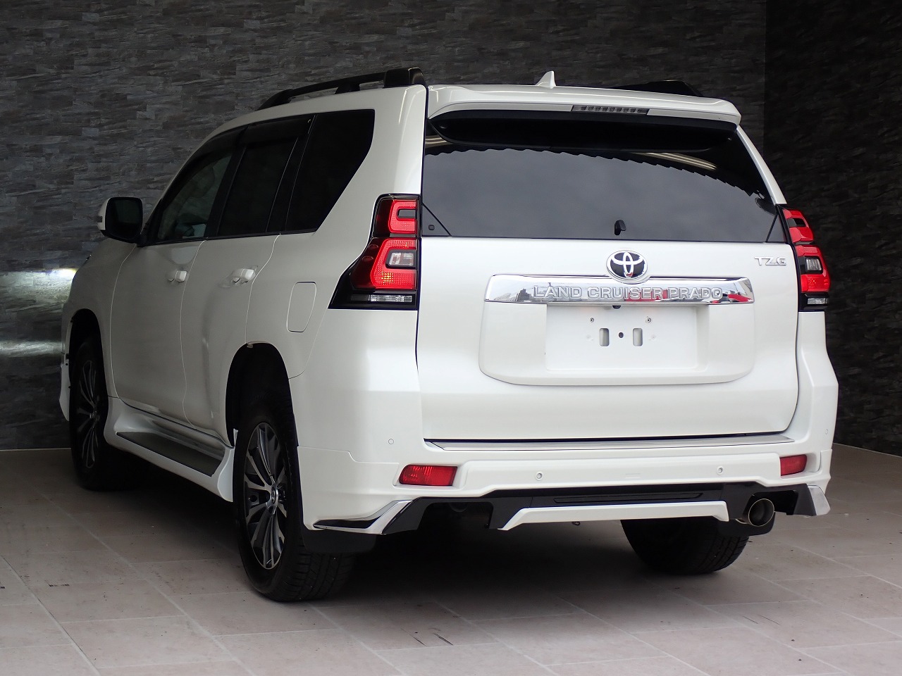 TOYOTA Land Cruiser Prado