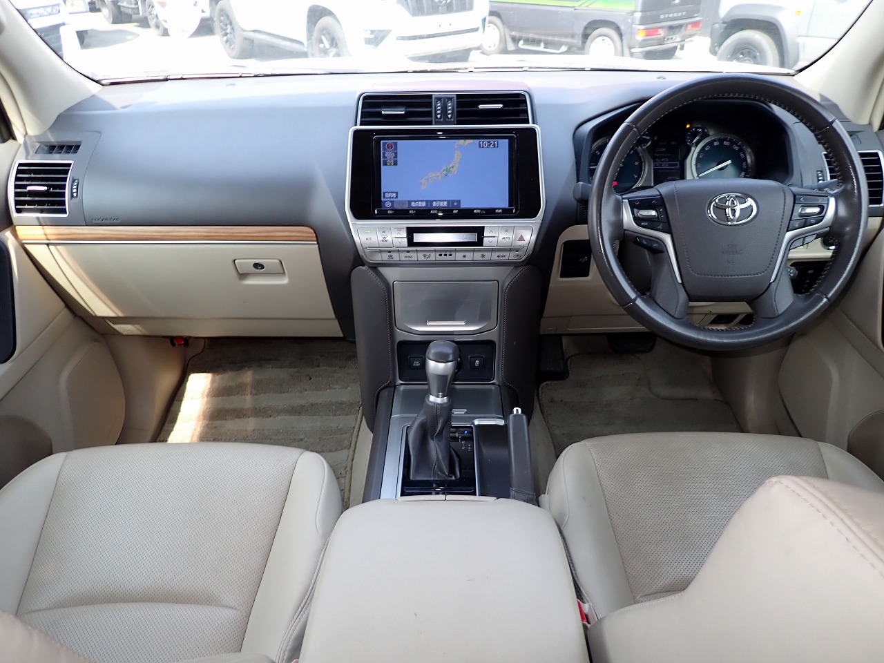 TOYOTA Land Cruiser Prado