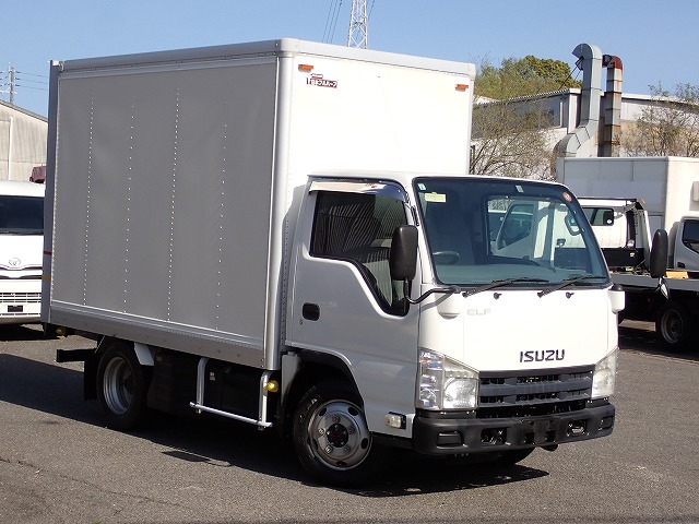 ISUZU Elf Truck