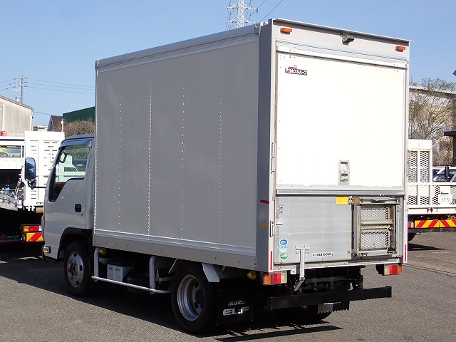 ISUZU Elf Truck