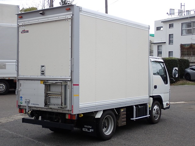 ISUZU Elf Truck