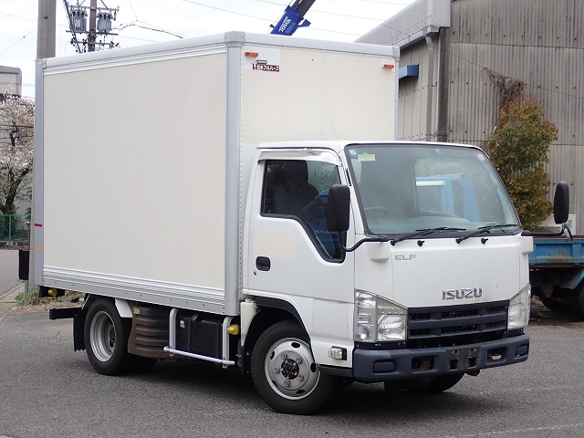 ISUZU Elf Truck