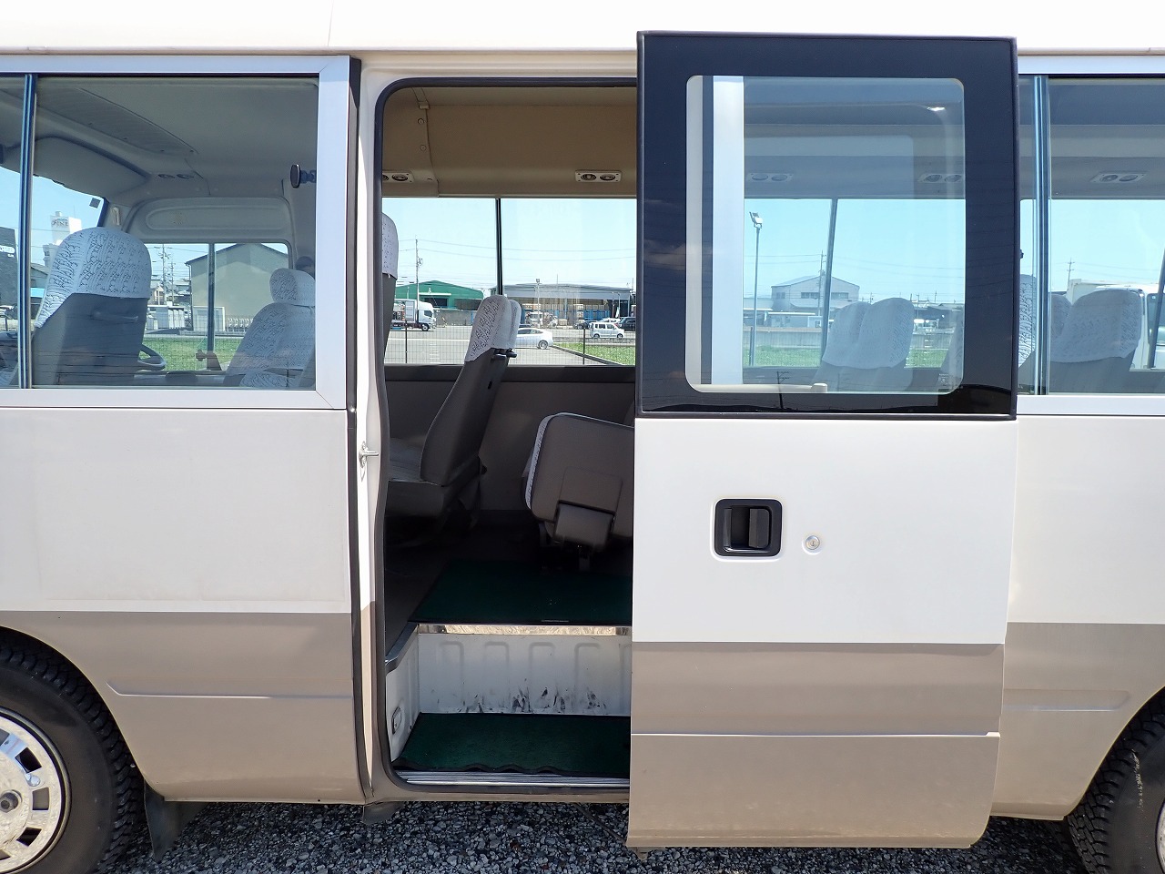 TOYOTA Coaster
