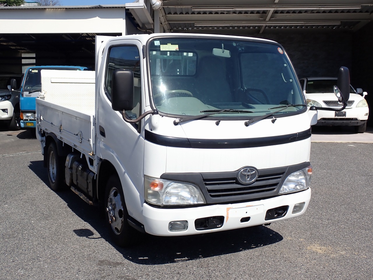 TOYOTA Dyna Truck
