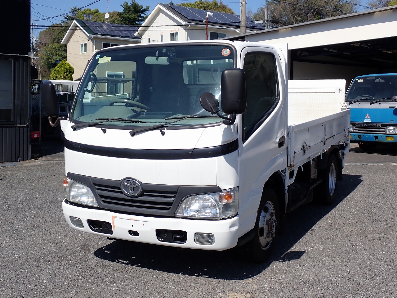 TOYOTA Dyna Truck