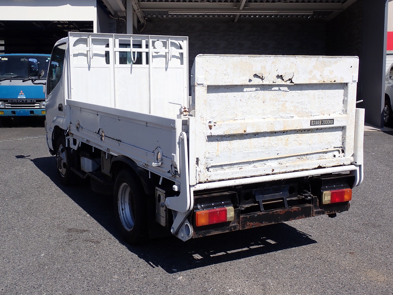TOYOTA Dyna Truck