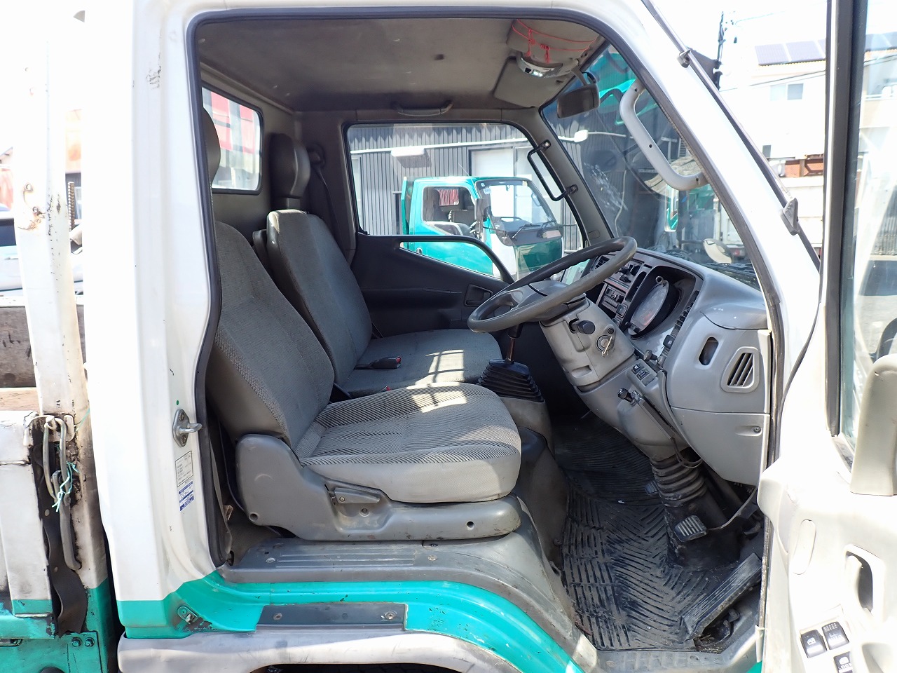 MITSUBISHI Canter