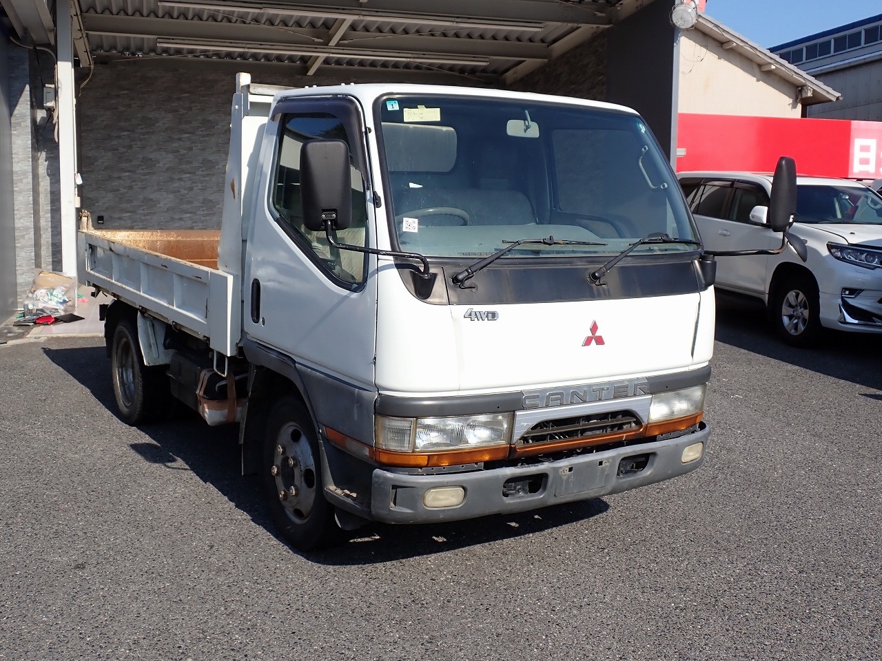 MITSUBISHI Canter