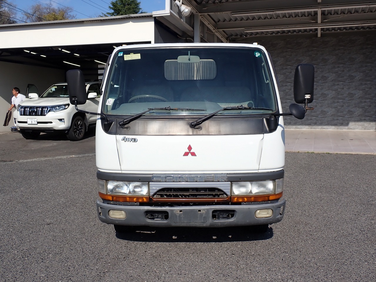 MITSUBISHI Canter