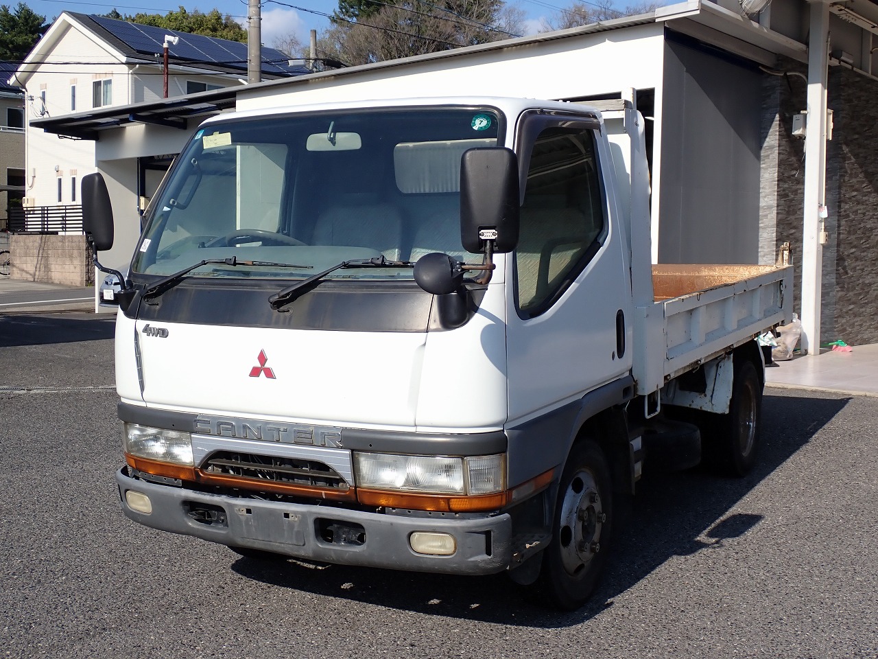 MITSUBISHI Canter