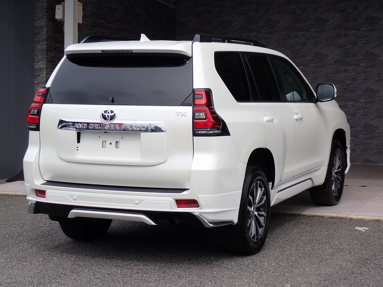 TOYOTA Land Cruiser Prado