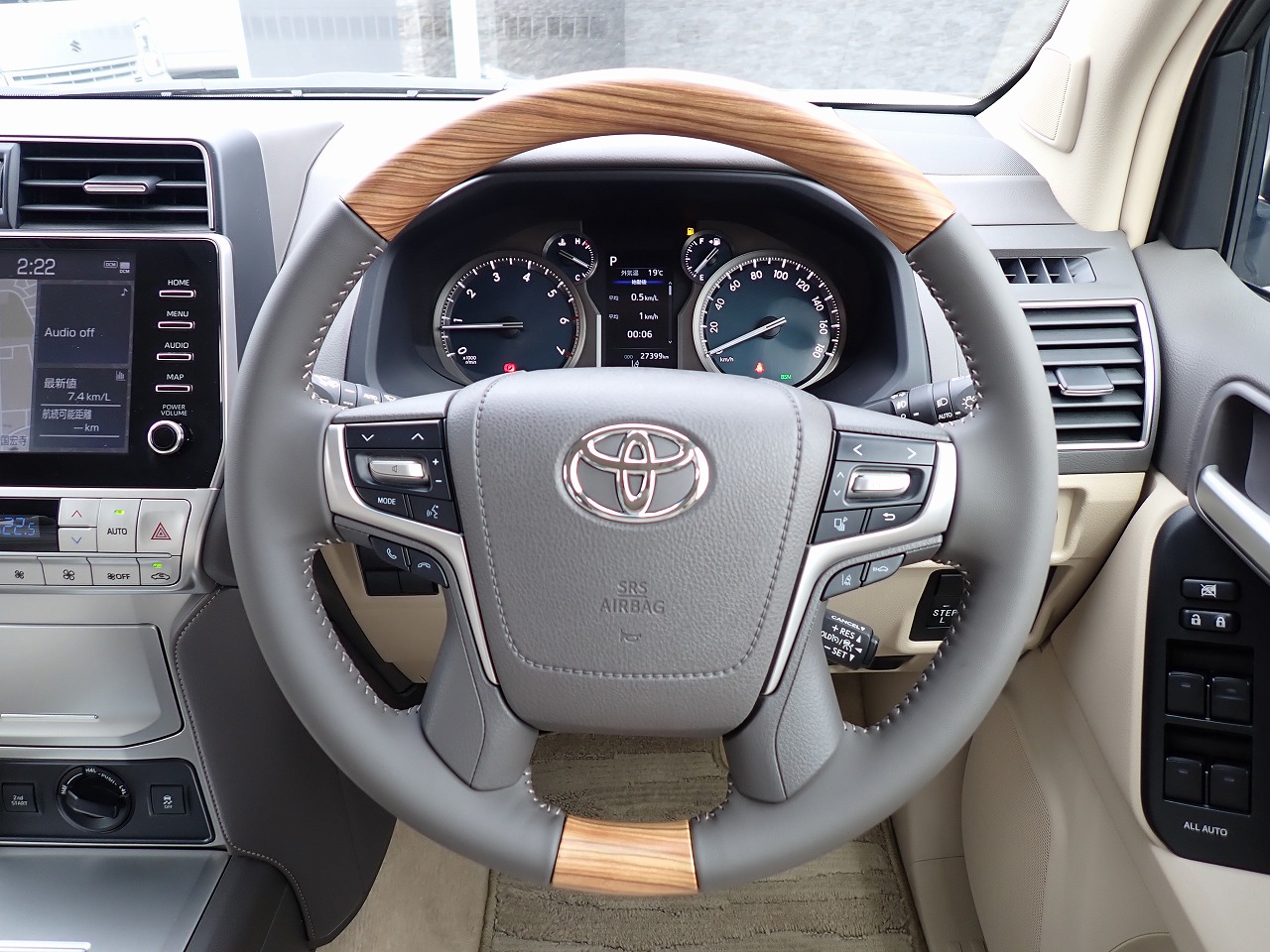 TOYOTA Land Cruiser Prado