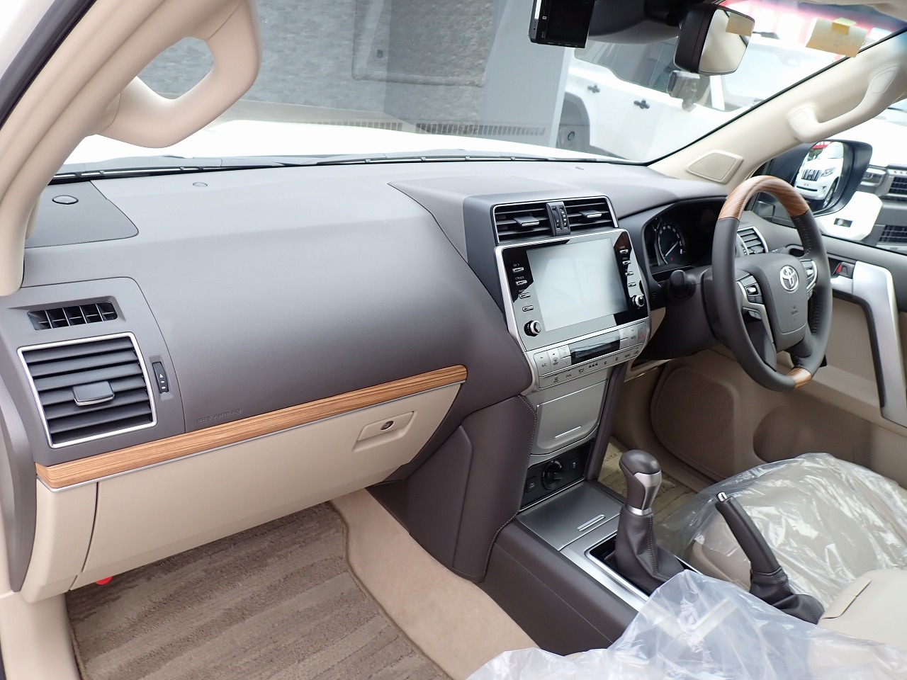 TOYOTA Land Cruiser Prado