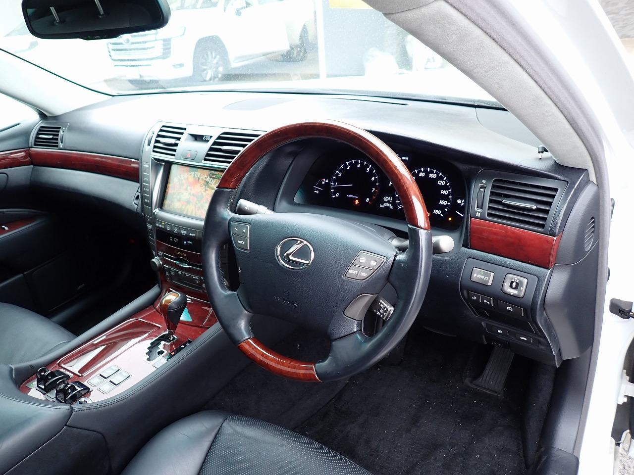 LEXUS LS