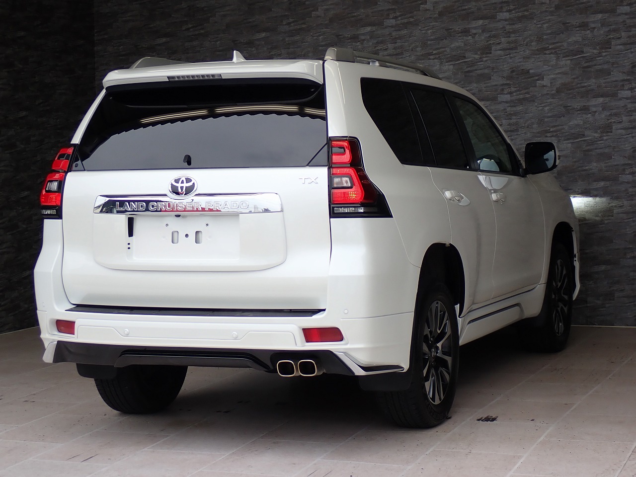 TOYOTA Land Cruiser Prado