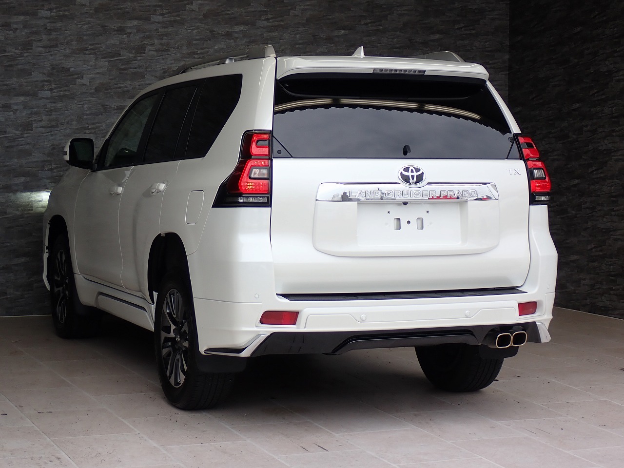 TOYOTA Land Cruiser Prado