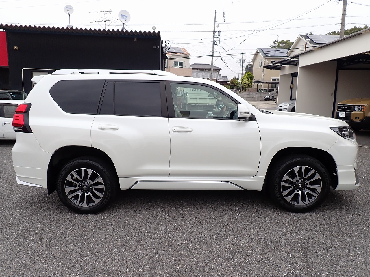 TOYOTA Land Cruiser Prado