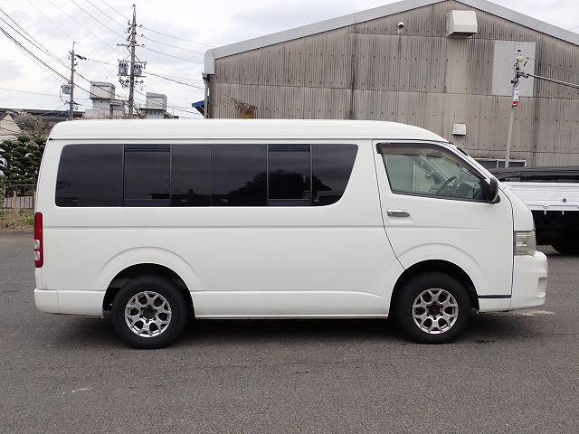TOYOTA Hiace Wagon