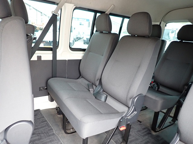 TOYOTA Hiace Wagon
