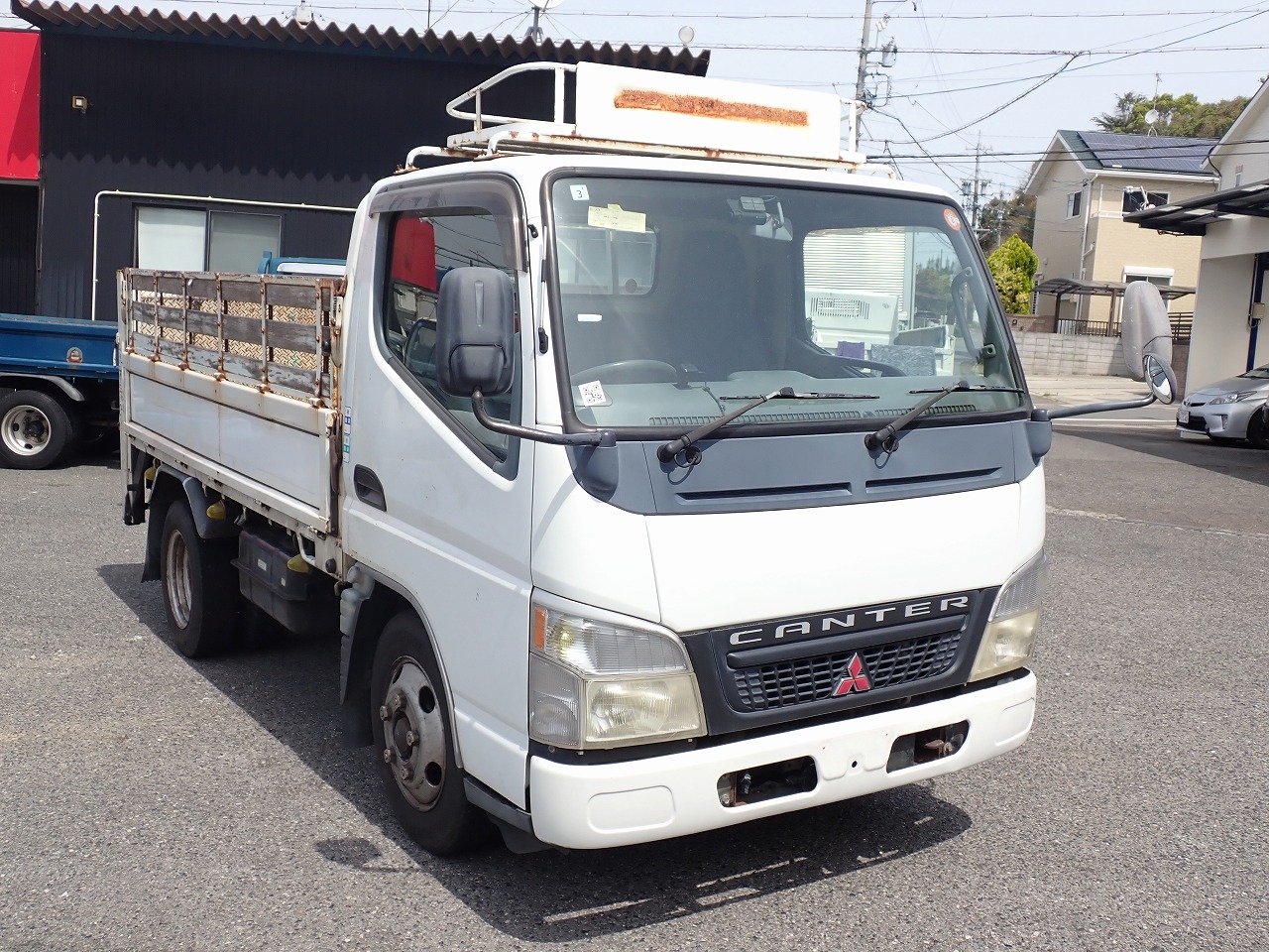 MITSUBISHI Canter