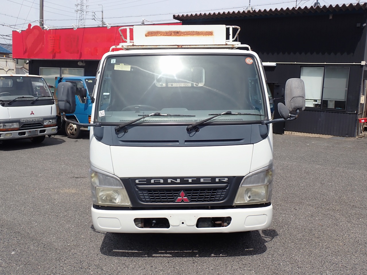 MITSUBISHI Canter