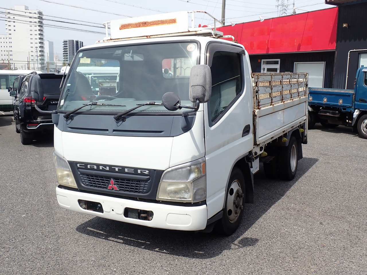 MITSUBISHI Canter