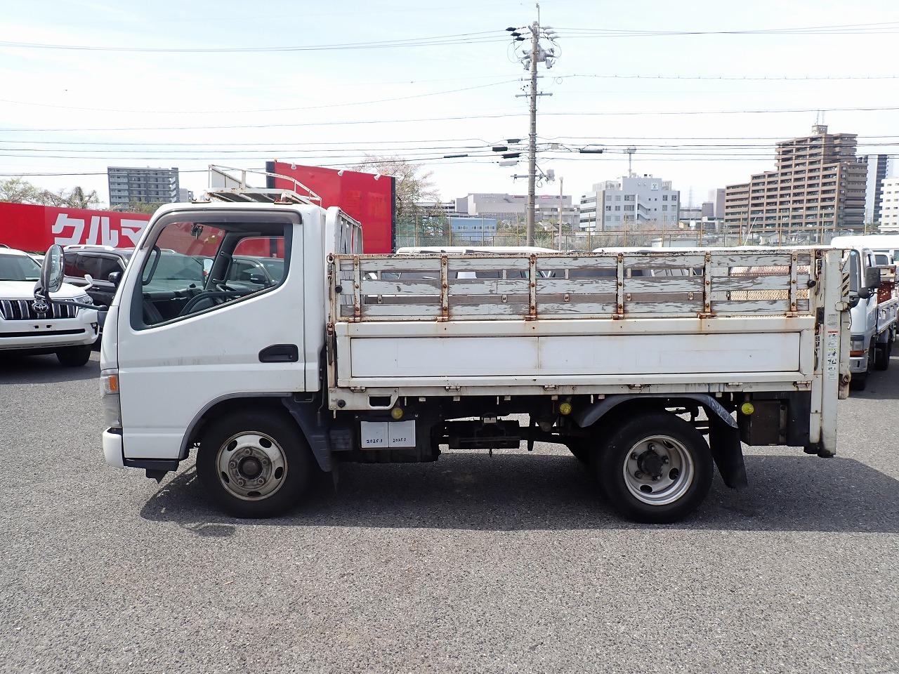 MITSUBISHI Canter