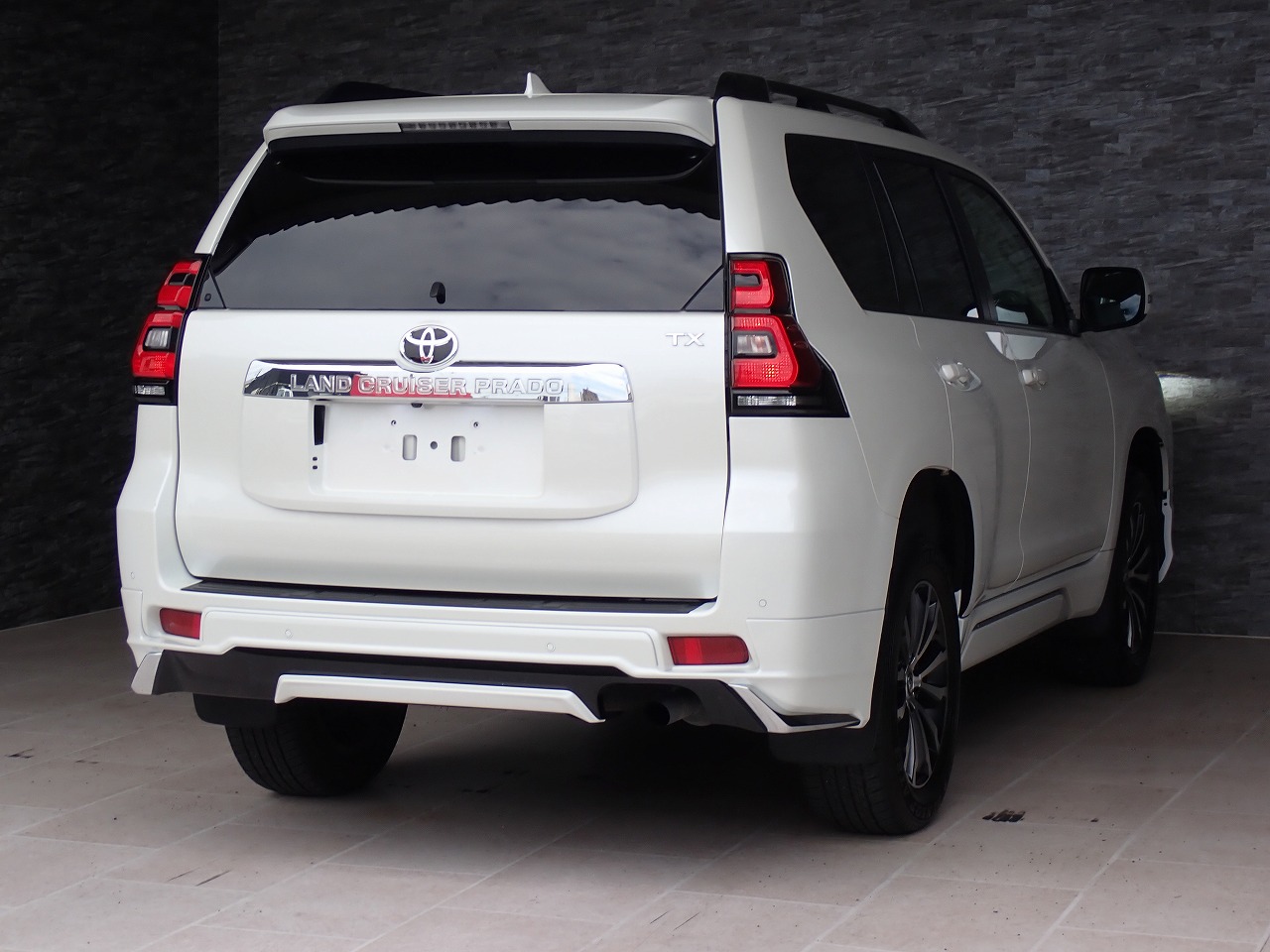 TOYOTA Land Cruiser Prado