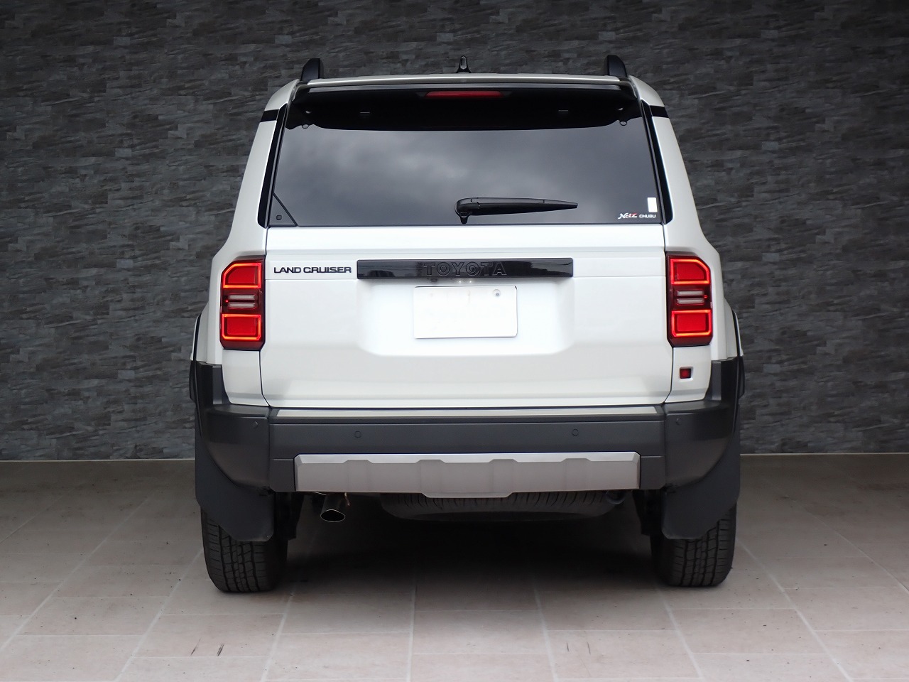 TOYOTA Land Cruiser 250