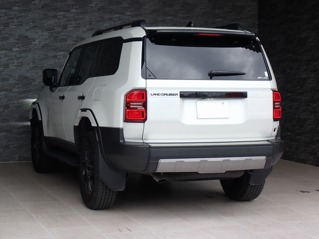 TOYOTA Land Cruiser 250