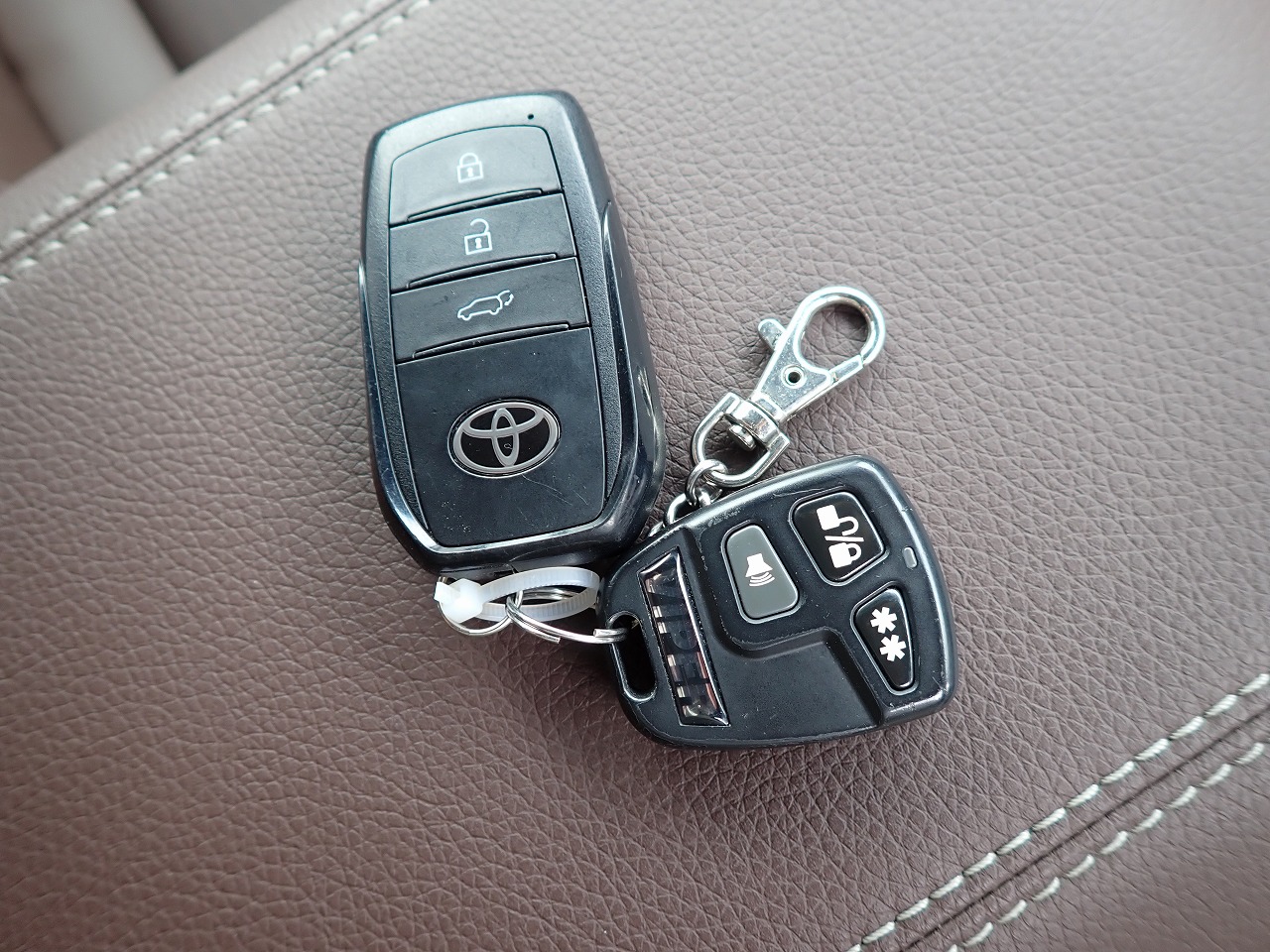 TOYOTA Land Cruiser 250