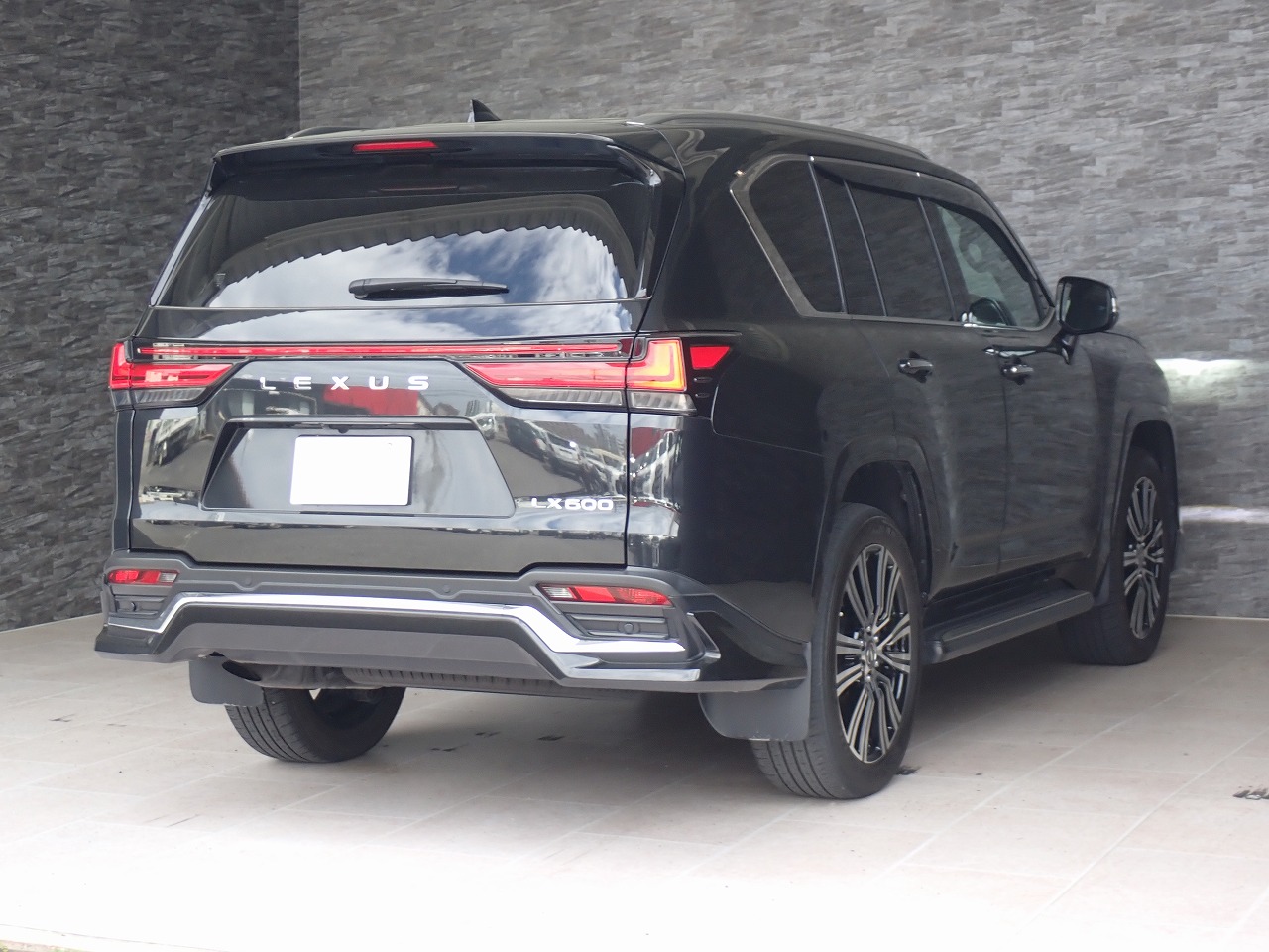 LEXUS LX