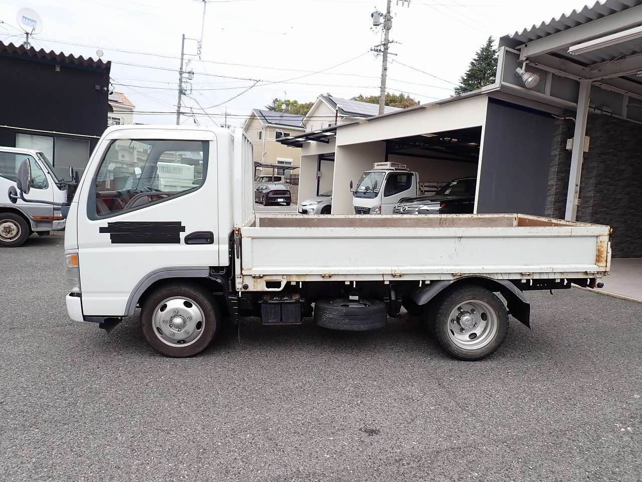 MITSUBISHI Canter